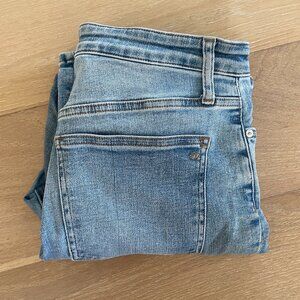 Madewell curvy kick out crop